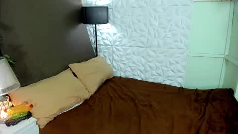 Snapshot of delightfulasianhugecock chatting on September 28, 6:02 pm delightfulasianhugecock online show from September 28, 6:02 pm