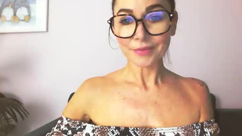 delilah_sweet online show from November 3, 4:19 pm