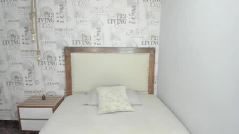 Snapshot of delilaquinn chatting on November 21, 7:45 pm delilaquinn online show from November 21, 7:45 pm