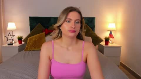 delinasis online show from April 2, 8:34 am