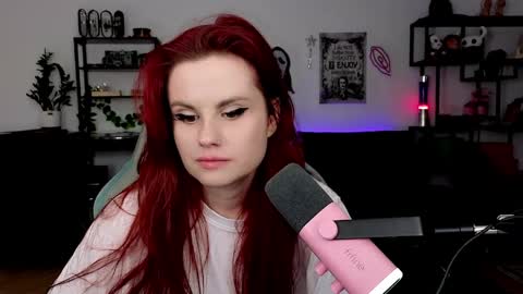 dellacrush_ online show from March 31, 5:13 pm