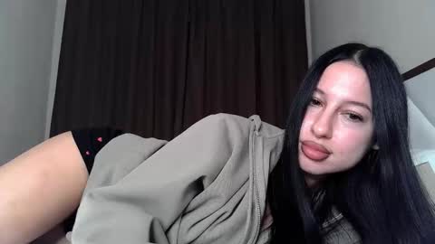 Snapshot of delly_love chatting on October 14, 7:25 pm delly_love online show from October 14, 7:25 pm