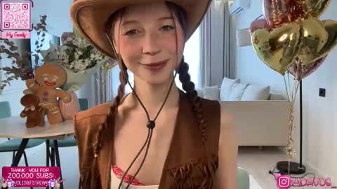 Delora online show from February 6, 8:51 am