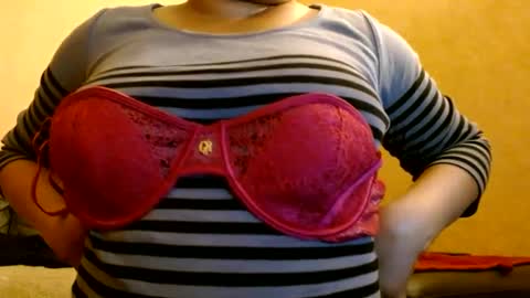 Delphine online show from January 7, 9:35 pm