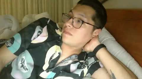 Hung Angel online show from November 13, 4:11 am