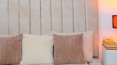 Snapshot of demyrose chatting on December 5, 10:55 am DEMY online show from December 5, 10:55 am