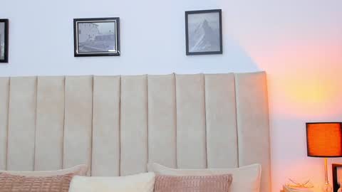 Snapshot of demyrose chatting on December 10, 11:32 am DEMY online show from December 10, 11:32 am