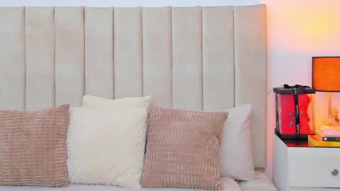 Snapshot of demyrose chatting on January 14, 5:51 am DEMY online show from January 14, 5:51 am