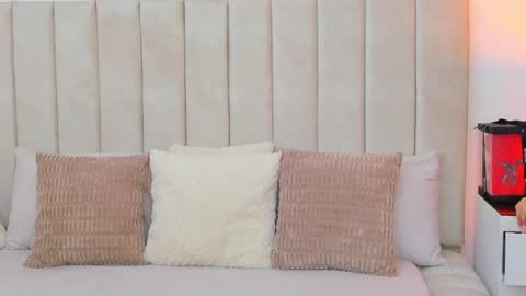 Snapshot of demyrose chatting on January 25, 8:00 am DEMY online show from January 25, 8:00 am