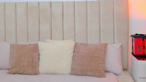 Snapshot of demyrose chatting on January 30, 3:22 am DEMY online show from January 30, 3:22 am