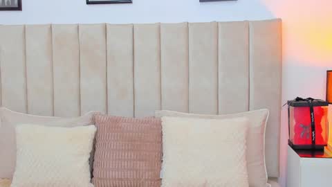 Snapshot of demyrose chatting on February 3, 8:13 am DEMY online show from February 3, 8:13 am