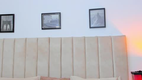 Snapshot of demyrose chatting on February 14, 3:33 am DEMY online show from February 14, 3:33 am