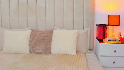 Snapshot of demyrose chatting on February 17, 11:13 am DEMY online show from February 17, 11:13 am