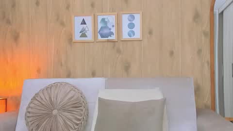 Snapshot of demyrose chatting on October 16, 5:19 am DEMY online show from October 16, 5:19 am