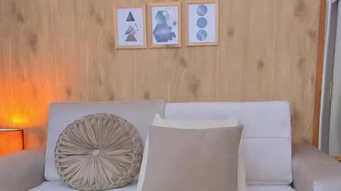 Snapshot of demyrose chatting on October 23, 2:44 am DEMY online show from October 23, 2:44 am