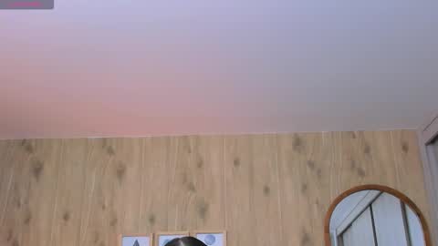 Snapshot of demyrose chatting on November 15, 1:36 am DEMY online show from November 15, 1:36 am