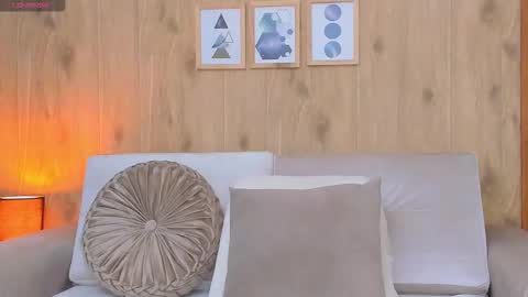 Snapshot of demyrose chatting on November 16, 2:28 am DEMY online show from November 16, 2:28 am