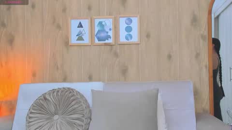 Snapshot of demyrose chatting on November 28, 5:32 am DEMY online show from November 28, 5:32 am