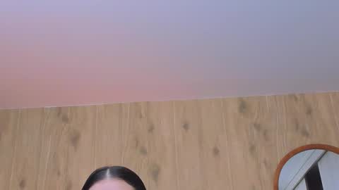 Snapshot of demyrose chatting on December 17, 2:17 am DEMY online show from December 17, 2:17 am