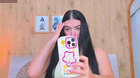 Snapshot of demyrose chatting on February 2, 3:38 am DEMY online show from February 2, 3:38 am