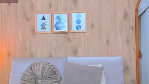 Snapshot of demyrose chatting on February 21, 2:12 am DEMY online show from February 21, 2:12 am