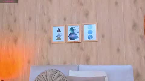 Snapshot of demyrose chatting on February 23, 1:03 am DEMY online show from February 23, 1:03 am