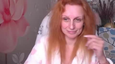 Snapshot of denhiey_here chatting on December 15, 6:01 pm denhiey online show from December 15, 6:01 pm