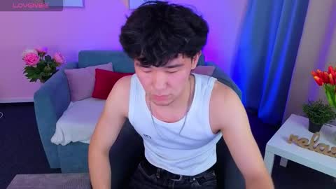 Snapshot of denishunter chatting on November 16, 2:33 pm denishunter online show from November 16, 2:33 pm