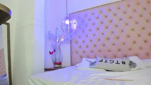 denisse_logan online show from April 2, 3:15 am