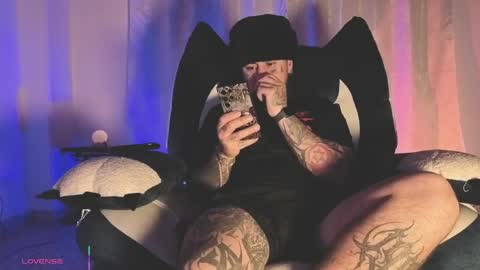 Oliver online show from April 7, 3:51 am