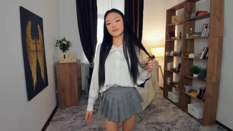 Snapshot of denlys chatting on November 11, 7:52 am Mikky online show from November 11, 7:52 am