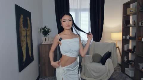 Snapshot of denlys chatting on November 12, 8:37 am Mikky online show from November 12, 8:37 am