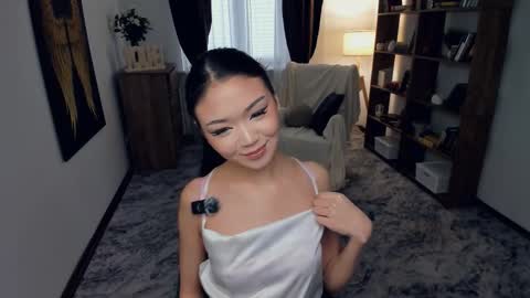 Snapshot of denlys chatting on November 15, 8:11 am Mikky online show from November 15, 8:11 am