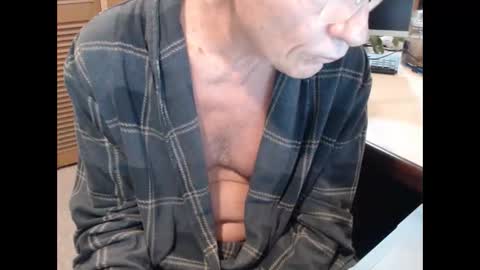 Den  Jet online show from December 21, 11:06 am