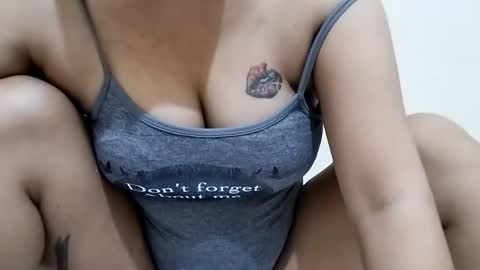 Sarina online show from May 12, 5:48 am