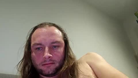 Snapshot of dennis210586 chatting on December 2, 12:19 am dennis210586 online show from December 2, 12:19 am