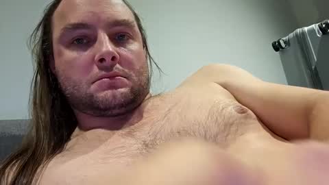 Snapshot of dennis210586 chatting on February 5, 11:50 pm dennis210586 online show from February 5, 11:50 pm