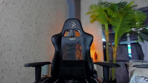 dennis_cox_ online show from February 4, 4:18 pm