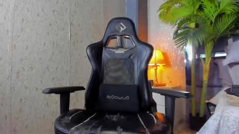 dennis_cox_ online show from February 16, 5:04 pm