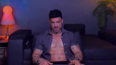 dennis_cox_ online show from November 10, 8:46 am