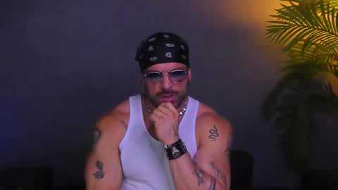 dennis_cox_ online show from November 23, 12:27 pm