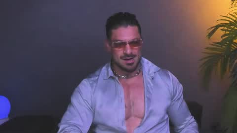 dennis_cox_ online show from December 1, 6:29 am