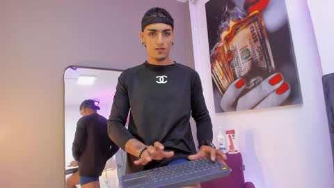 Dennis Kinsey online show from April 7, 7:25 pm