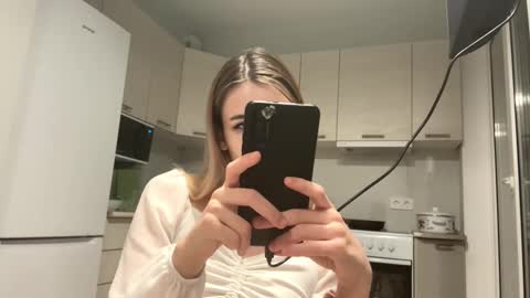 Snapshot of denniskibler chatting on November 7, 3:34 pm Denni online show from November 7, 3:34 pm