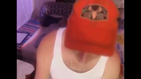 Snapshot of denveversbb chatting on December 19, 8:32 am denveversbb online show from December 19, 8:32 am