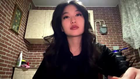 Emma online show from January 9, 2:09 pm