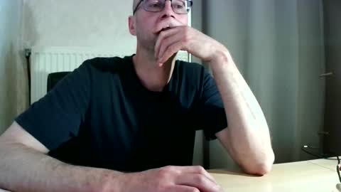 Snapshot of dereck59 chatting on May 26, 6:20 am dereck59 online show from May 26, 6:20 am