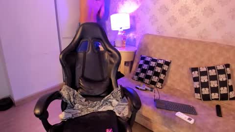 Snapshot of dereck_manson chatting on September 10, 7:36 pm dereck_manson online show from September 10, 7:36 pm