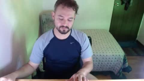 Dereck Mills3 online show from March 18, 2:26 am