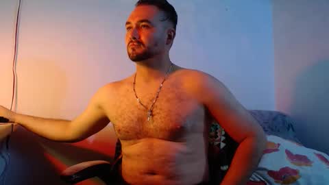 Snapshot of dereck_mills3 chatting on April 28, 2:38 am Dereck Mills3 online show from April 28, 2:38 am